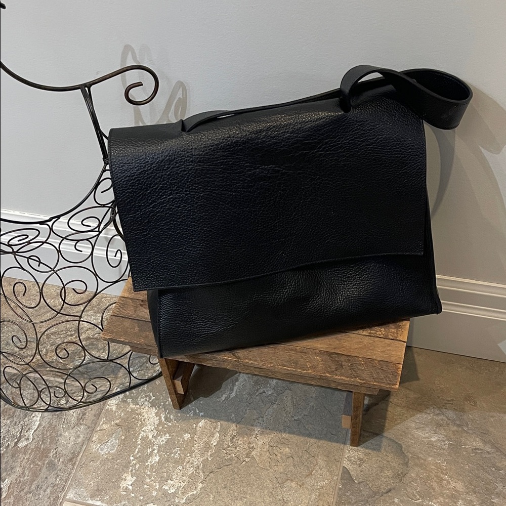 Viola Castellani Milano Genuine Leather Adjustable Strap Bag